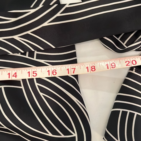 H&M Women’s Size Medium Long Satin Sheath Dress With Belt Black and White - Picture 11 of 14